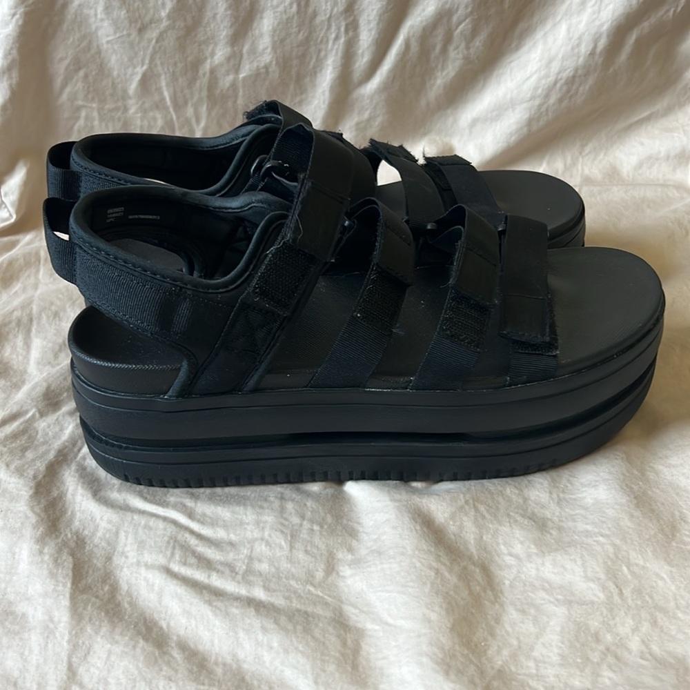 Icon classic platform Sandal